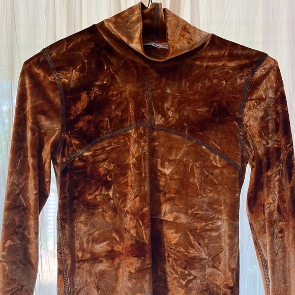 NWOT Wilfred Free Marble Velvet Orange Gold Top - Picture 2 of 6